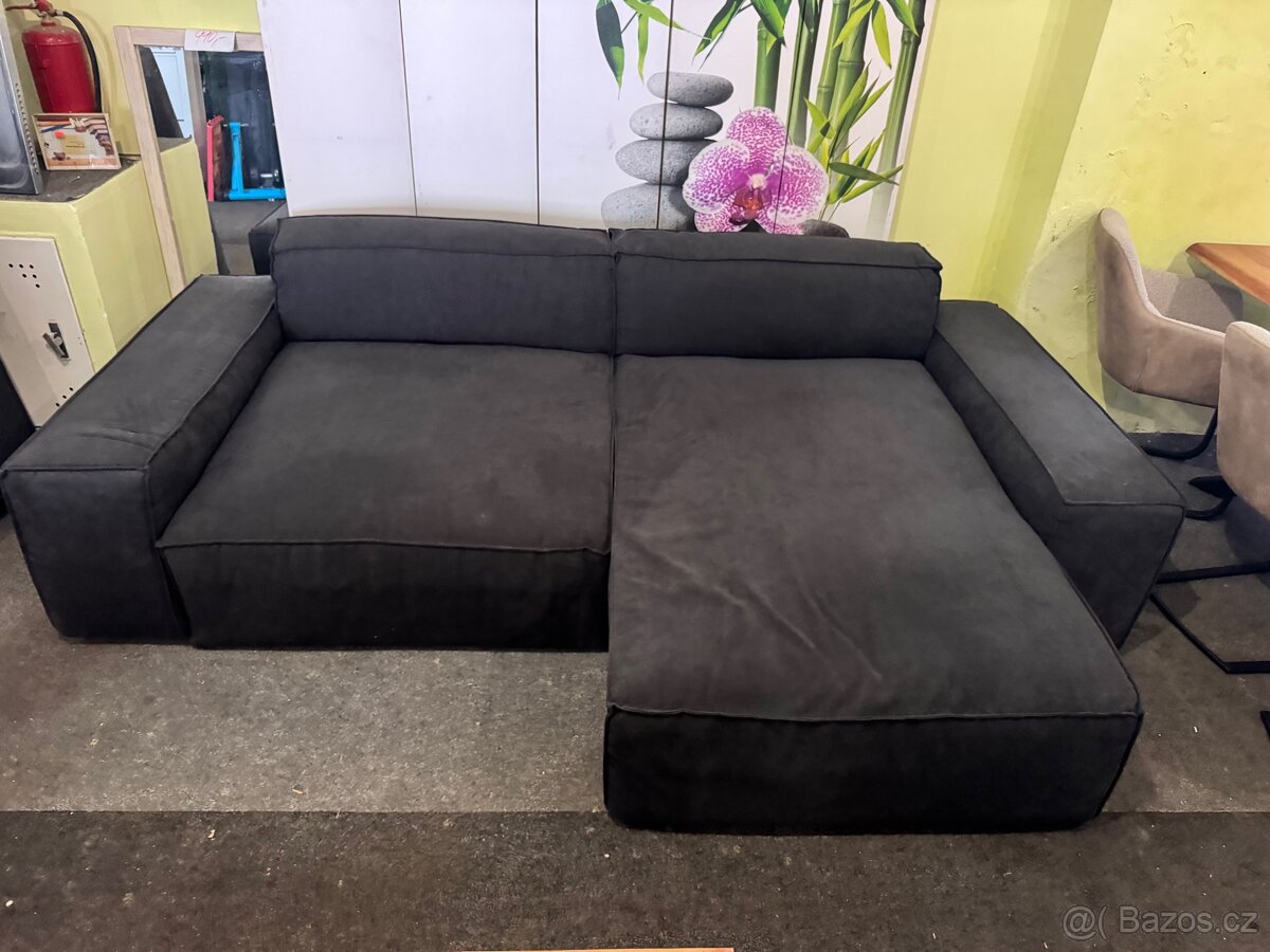 NOVÁ černá Sedací souprava Sirpio 270cm s taburetem - 11