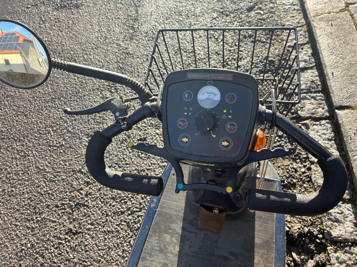 Elektrická tříkolka/invalidní vozík STERLING ELITE XS - 11