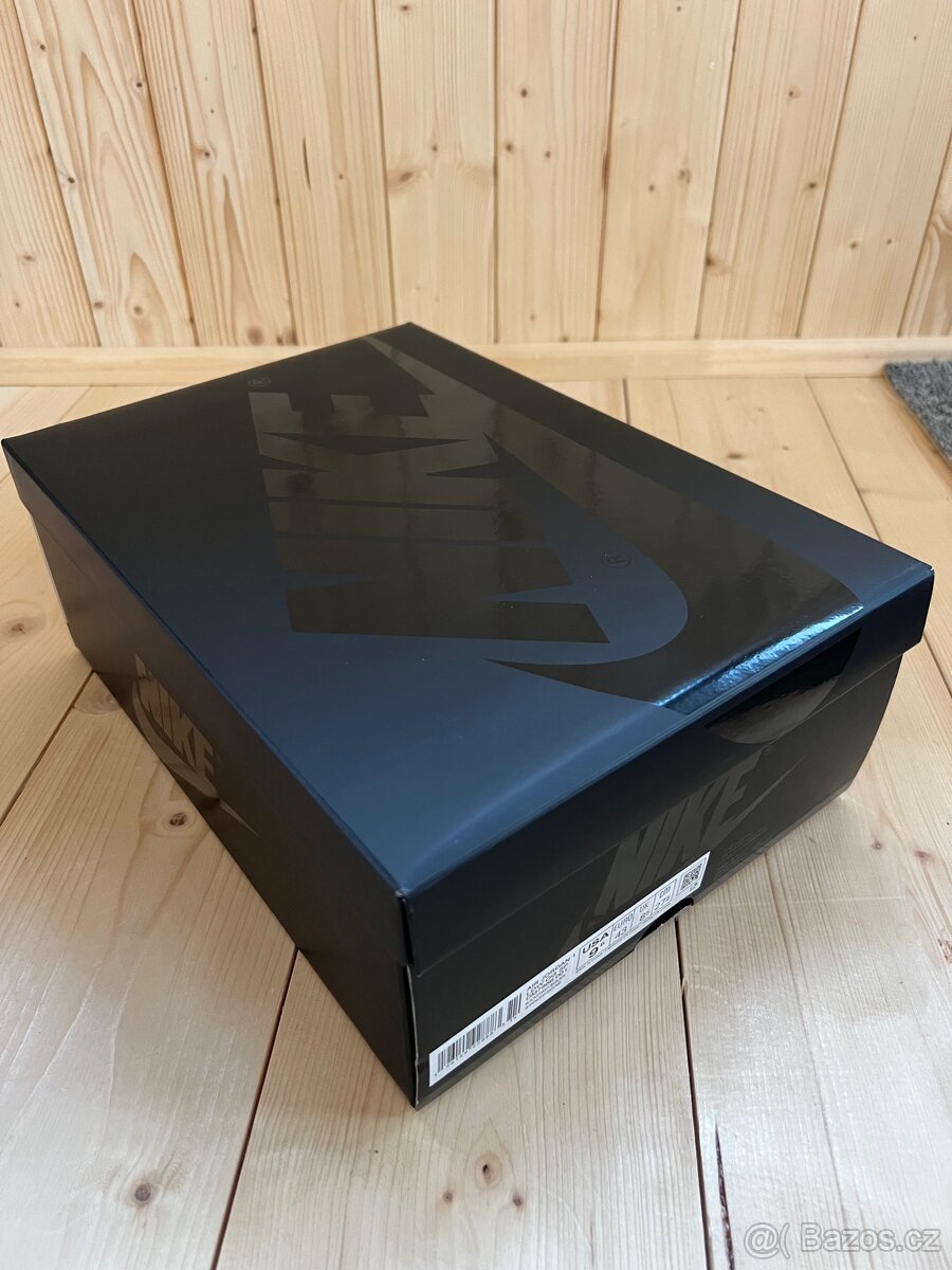 Jordan 1 Low Black Phantom - 11