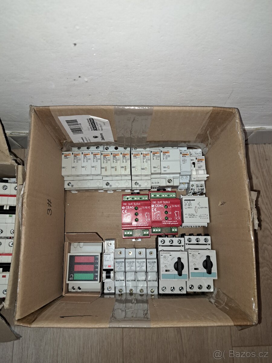 Jističe, stykače,motorové,přepěťové ochrany, atd.. - 11