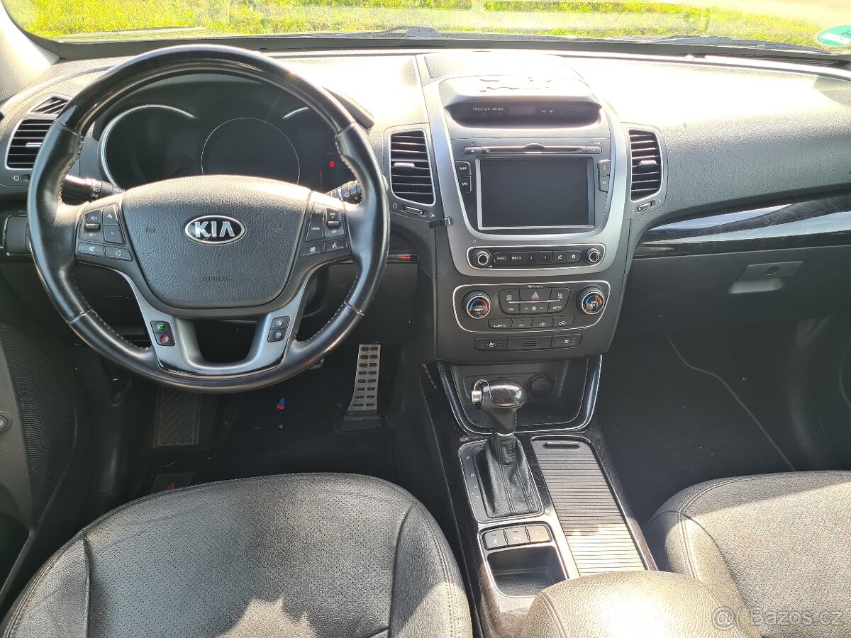 Kia Sorento - 11