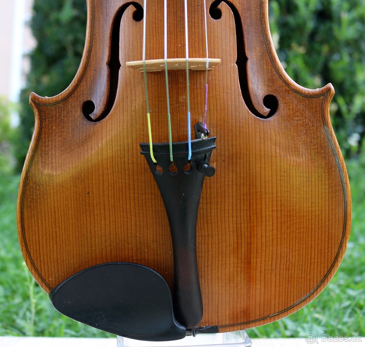 Staré housle s silným zvukem - 11