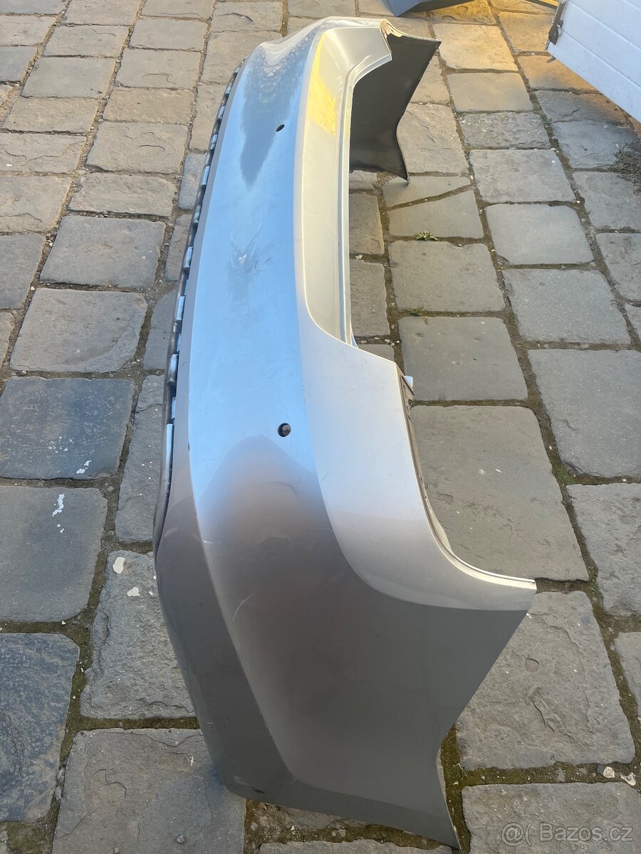 Rapid:kapota,blatníky,nárazníky,světla,dveře - 11