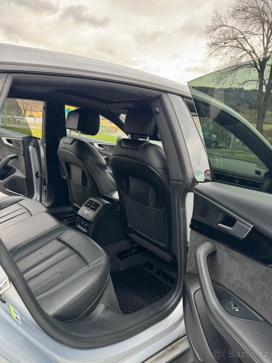 AUDI A5 quattro - 11