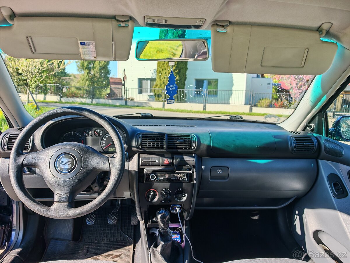 Seat Leon 1.6i "nová stk" - 11