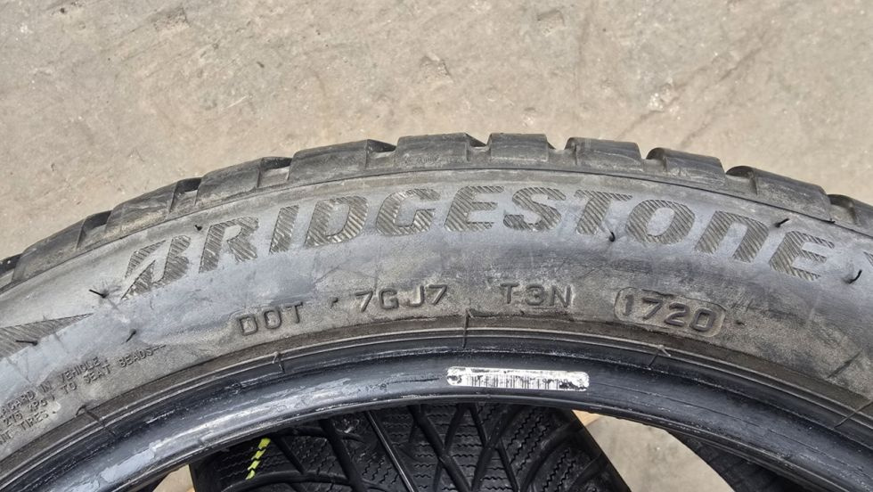 Zimní pneu 225/45/18 Bridgestone - 11