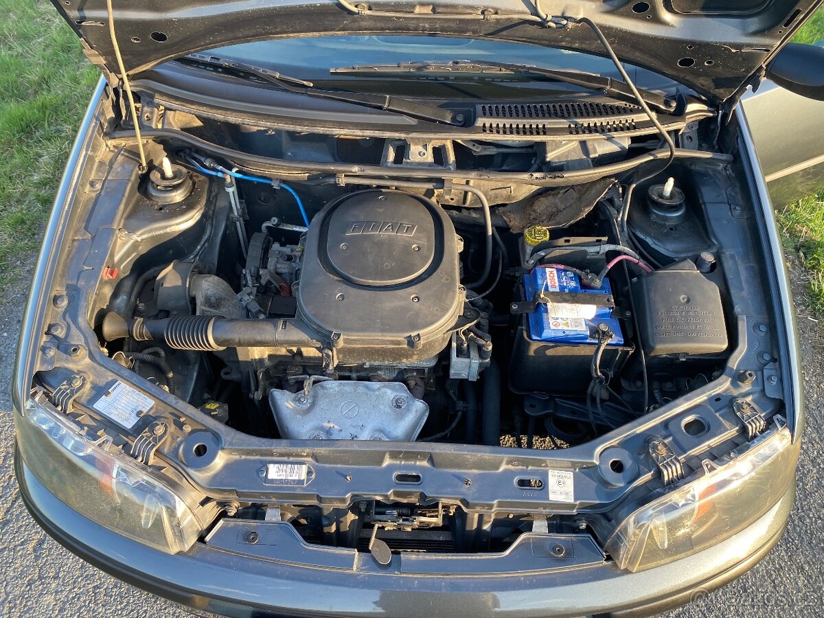 FIAT PUNTO II. 1.2 8v 44kW ŠEDÁ rok 2002 - 11