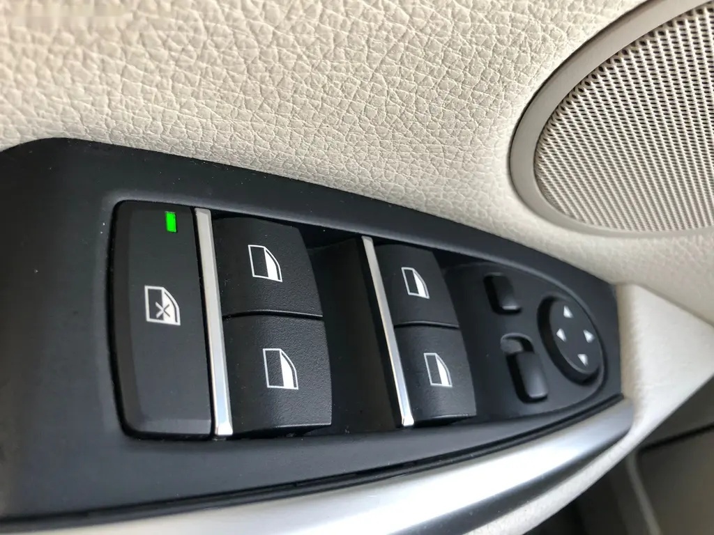 BMW Řada 5, 535D XDRIVE M-PAKET 230KW - 11