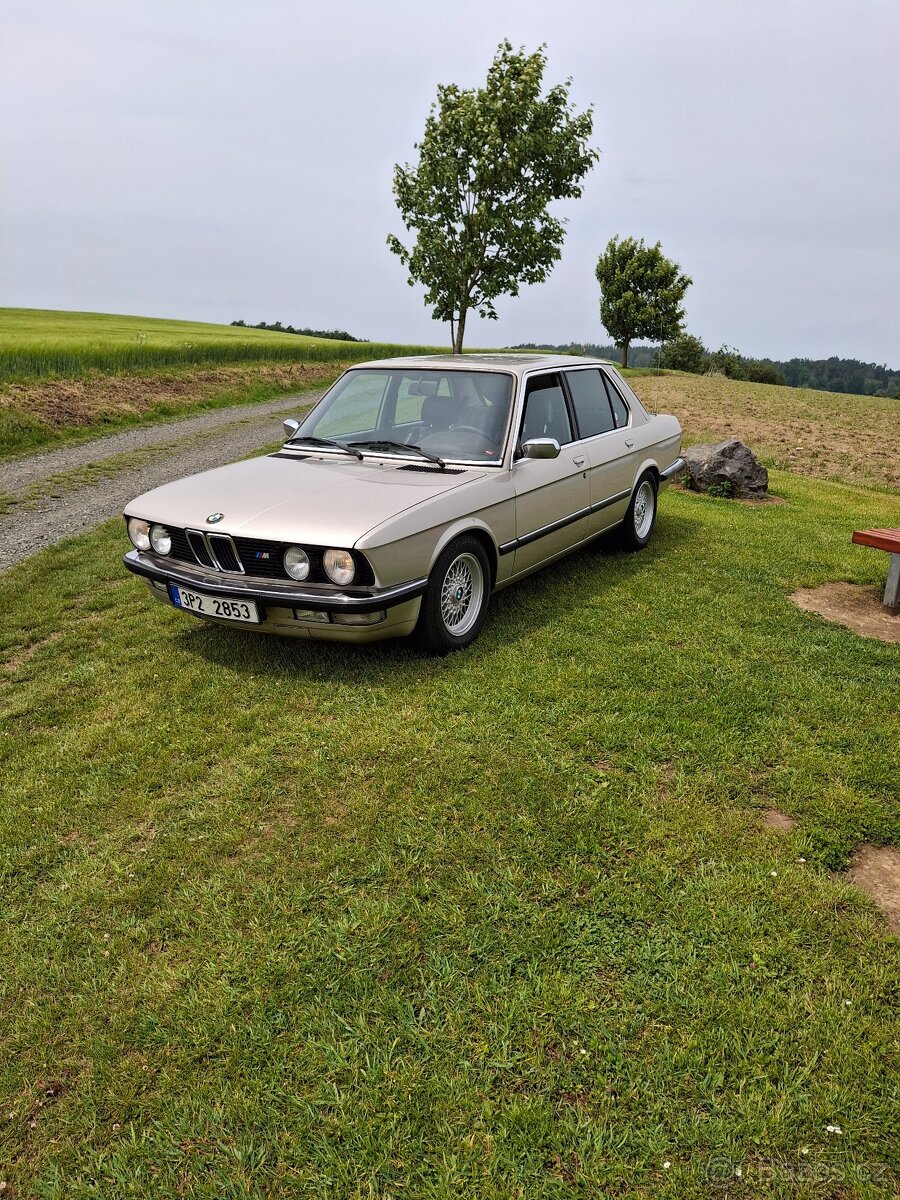 Bmw e28 525e - 11