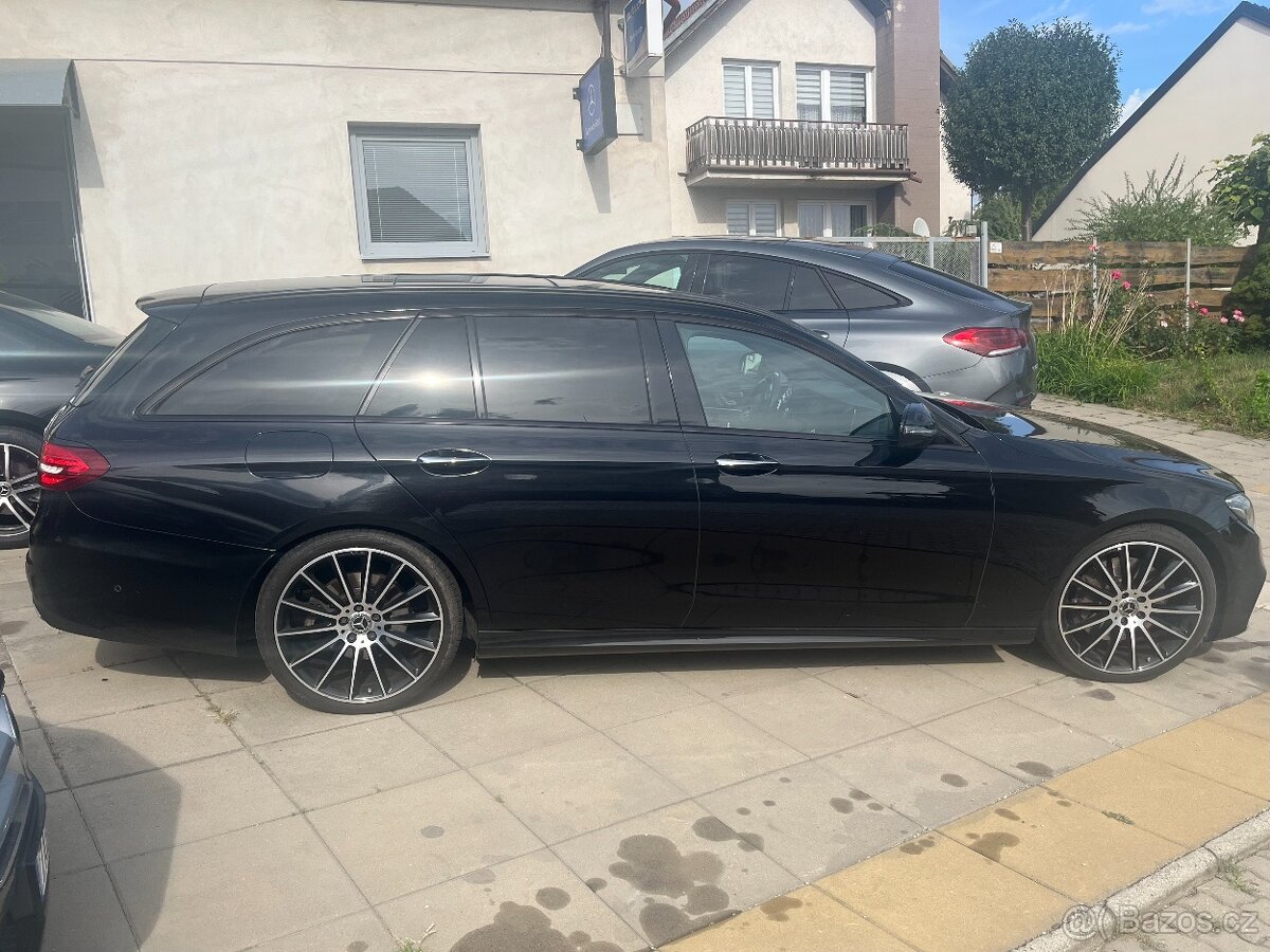 MERCEDES BENZ E 400 D 4MATIC - 11