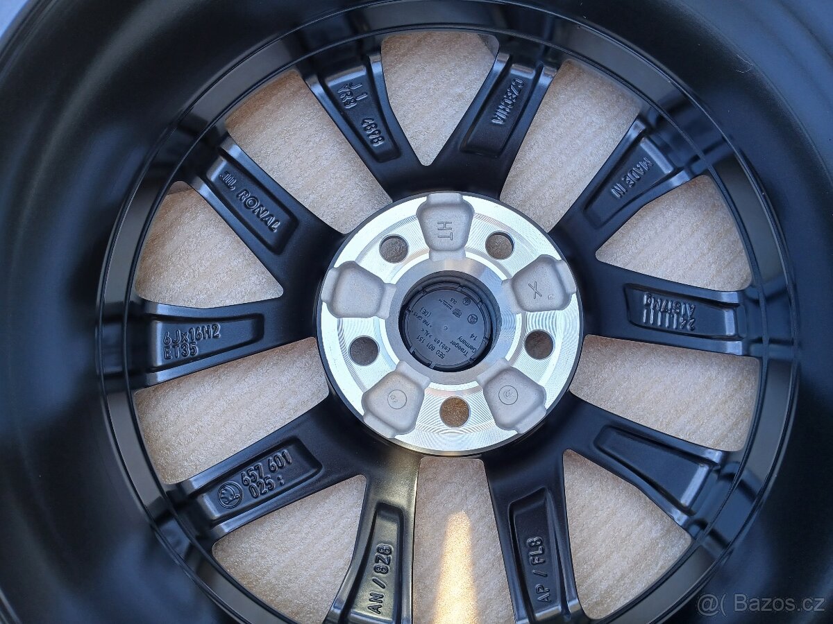 Pěkné orig alu Škoda Scala, Kamiq, Italia 6,5J 16" ET35 - 11