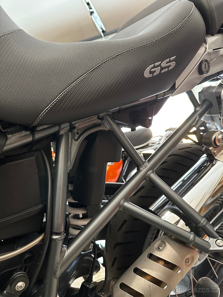 BMW R 1200 GS Triple Black nové v ČR najeto 29000km - 11