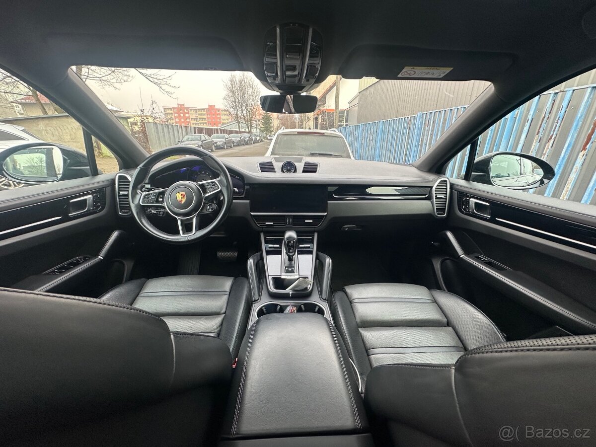 PORSCHE CAYENNE COUPE - 11