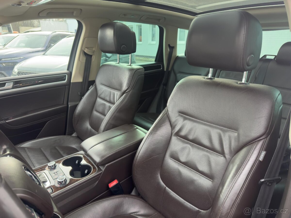 Volkswagen Touareg, 3.0 V6, highline, vzduch, pano - 11
