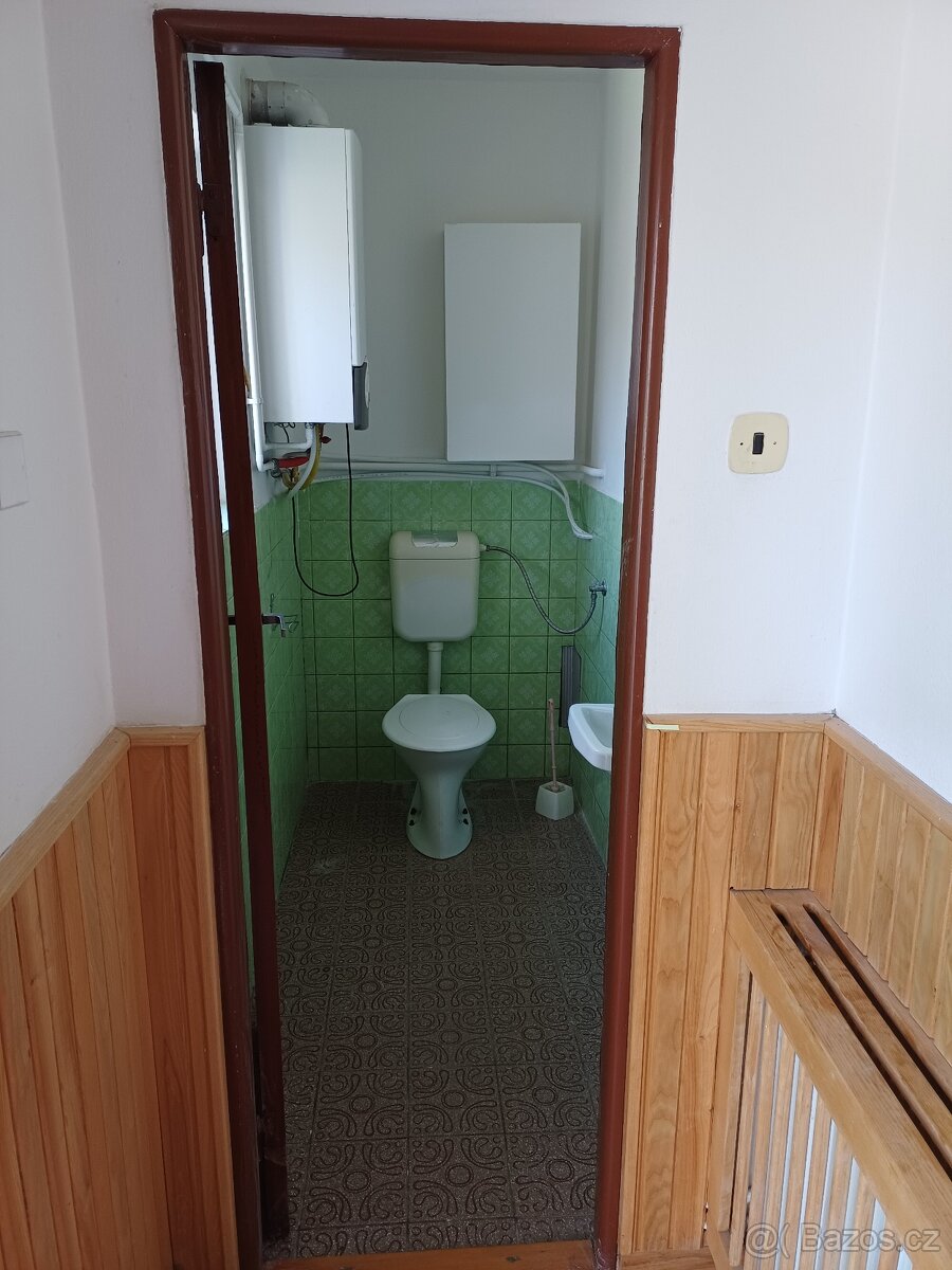 Pronajmu - rodinný dům Vila 6+1 v Litovli - 11