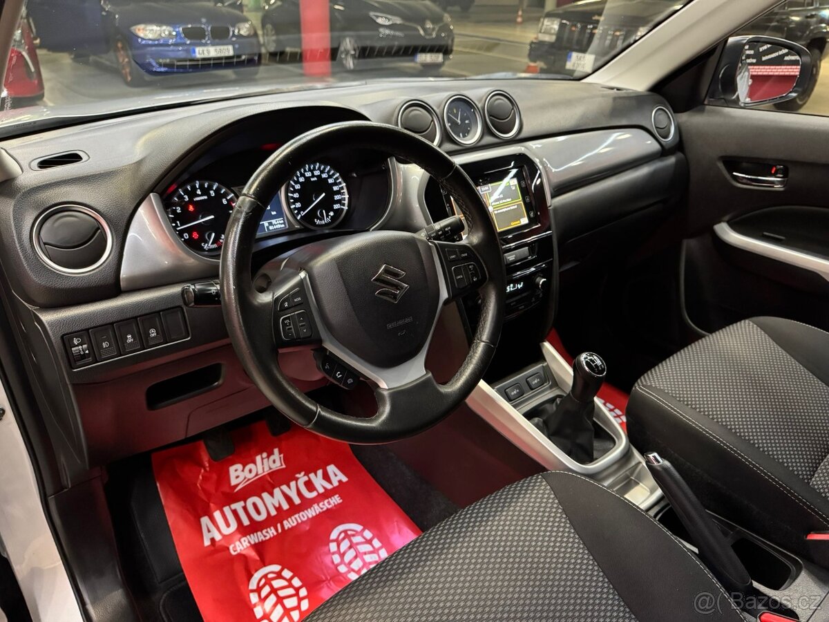 Suzuki VITARA 1.6i COMFORT, 88kW, 2017 81t.km PERFEKTNÍ - 11