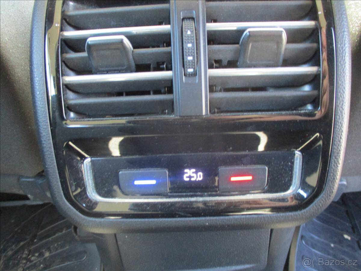 VW PASSAT 2,0TDI 110KW HIGHLINE DSG GPS 2017 - 11