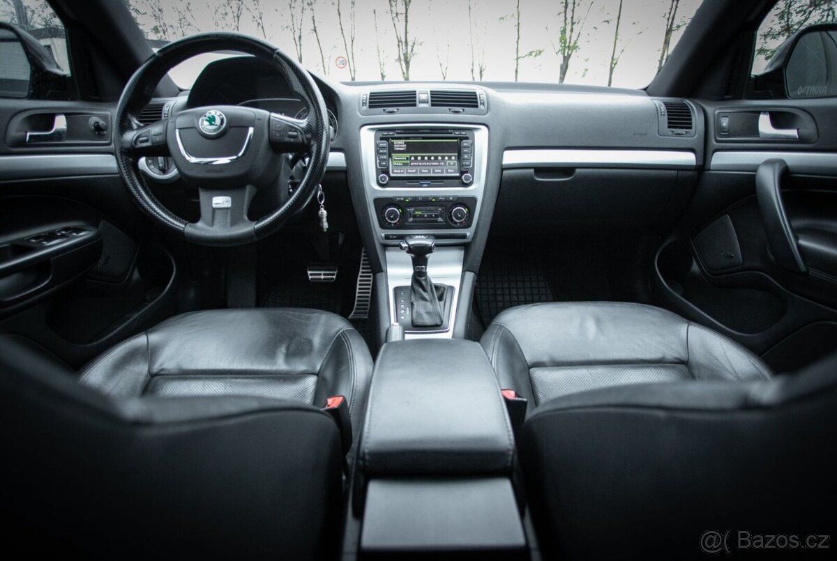 Škoda Octavia Combi RS 147kW DSG 2011 - 11