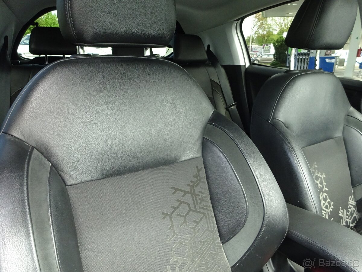 Peugeot 208 1,6 e-HDi - 11