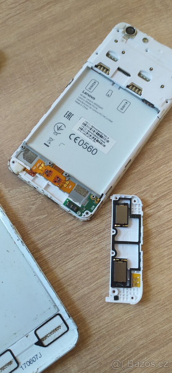 Dvakrát Lenovo Vibe K5 - 11