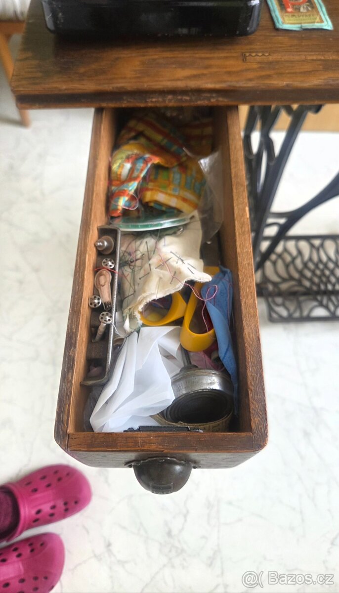 Šicí stroj PFAFF - 11