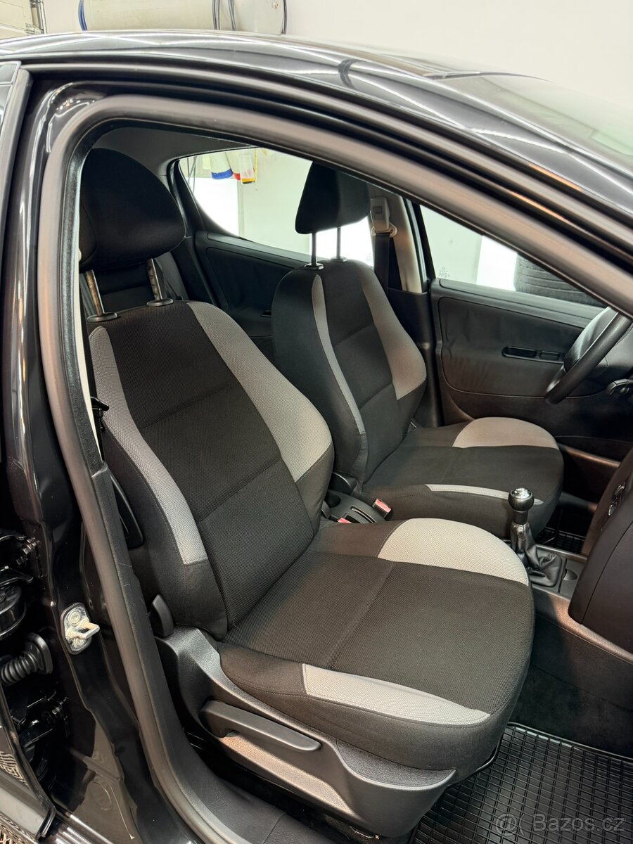 Peugeot 207 TRENDY 1.4 - 11