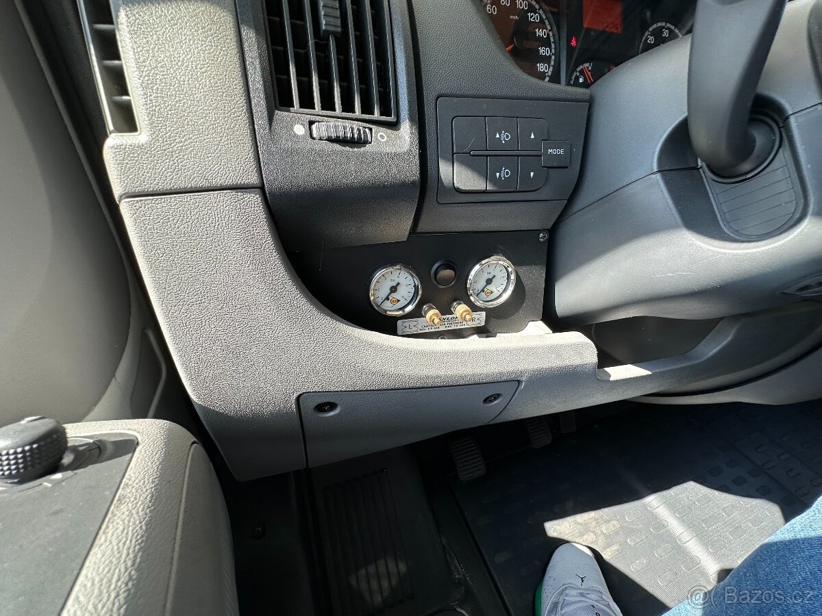 REZERVACE - obytné auto Elnagh Baron 37 Fiat Ducato 2,3JTD - 11