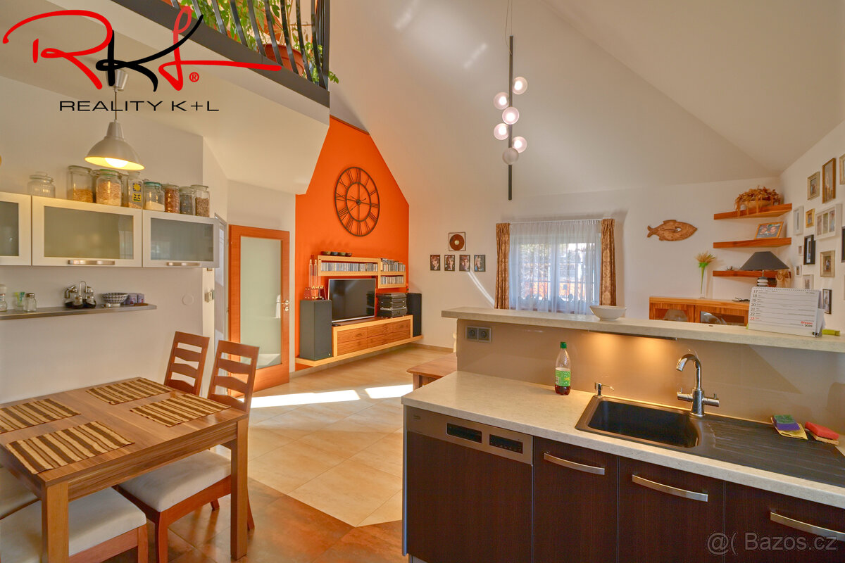 Prodej, dům s bazénem, zahrada, Černouček, Roudnice nad Labe - 11