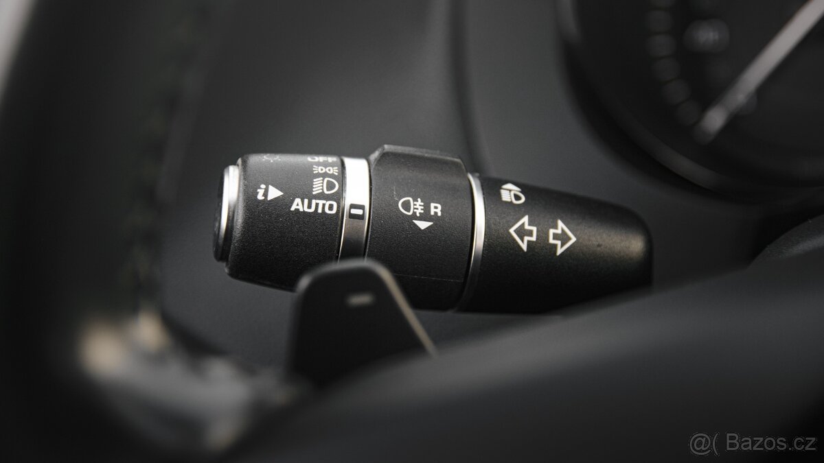 Jaguar XE, 25t 2,0/177kW 1.maj - 11