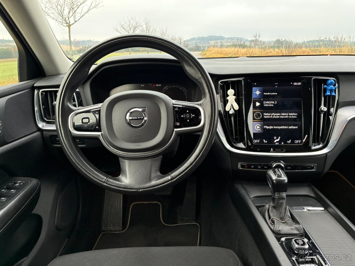 Volvo V60 T5 184 kw MONUMENT - 11