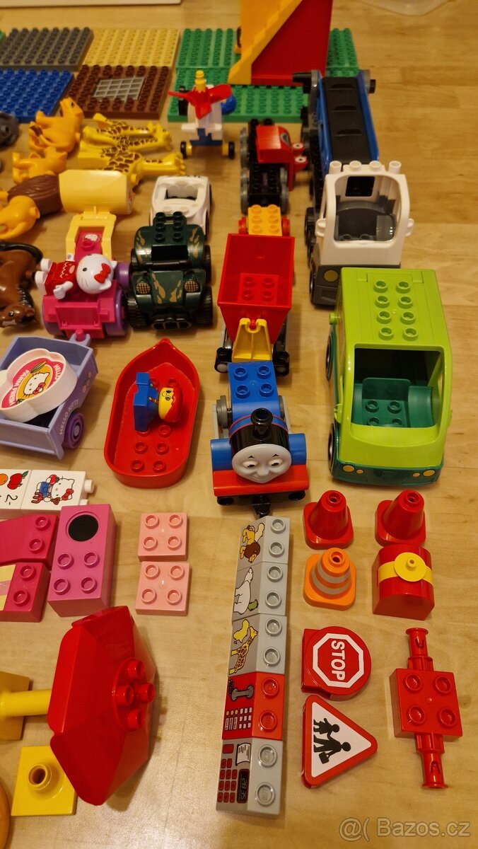 Souprava LEGO Duplo, mnoho figurek, zvířátek a vozítek - 11