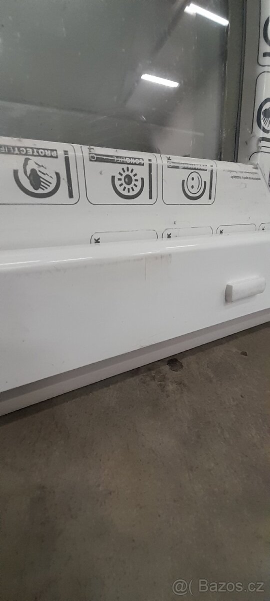 Plastové okno 50x50 - 11