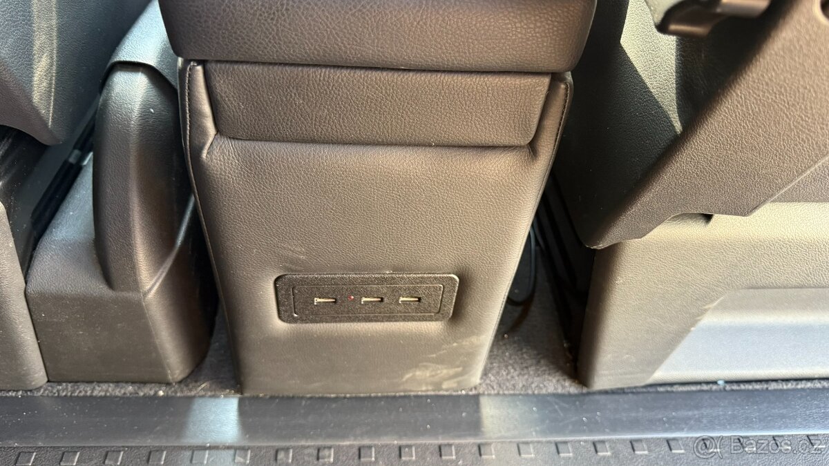 VW Multivan 2.0TDi GenerationSix, DPH, 1.Maj - 11