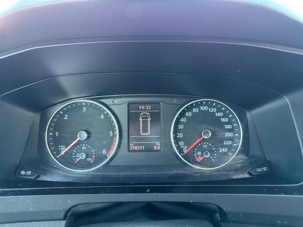 Volkswagen Transporter 2,0 TDI 110 KW LONG 6 MÍST STK - 11