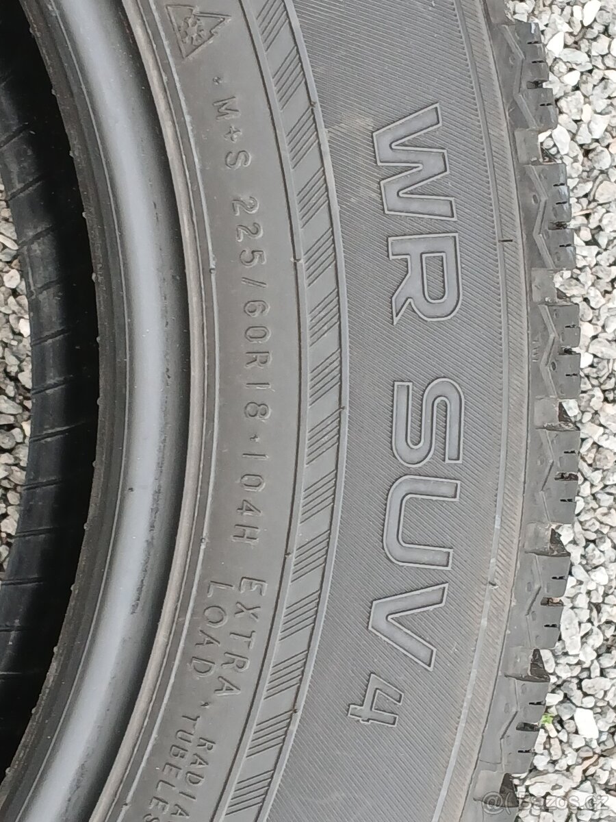 Pěkné zimní pneu Nokian 225/60/18 vzorek 8mm - 11