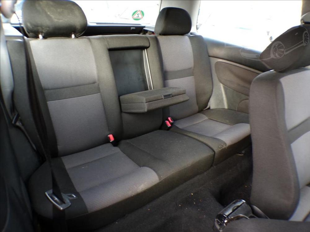 Volkswagen Golf 1,6 16V KLIMA,EKO PLACENO - 11