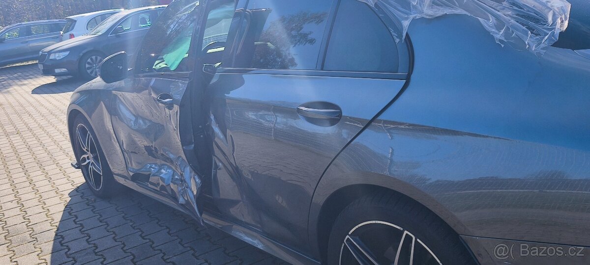 Mercedes E 220d, DPH, 7/2020, 33tis km, bourané - 11