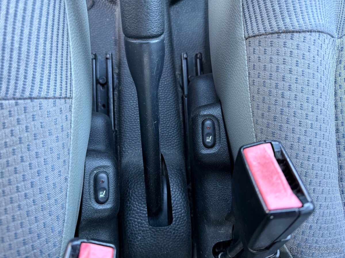 Prodám Renault Kangoo 1,6i - 11