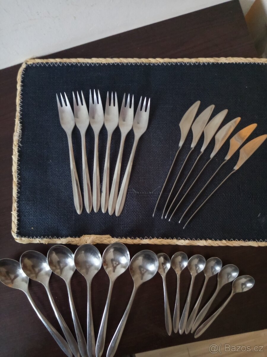 RETRO PRIBORY MONTREAL - 11