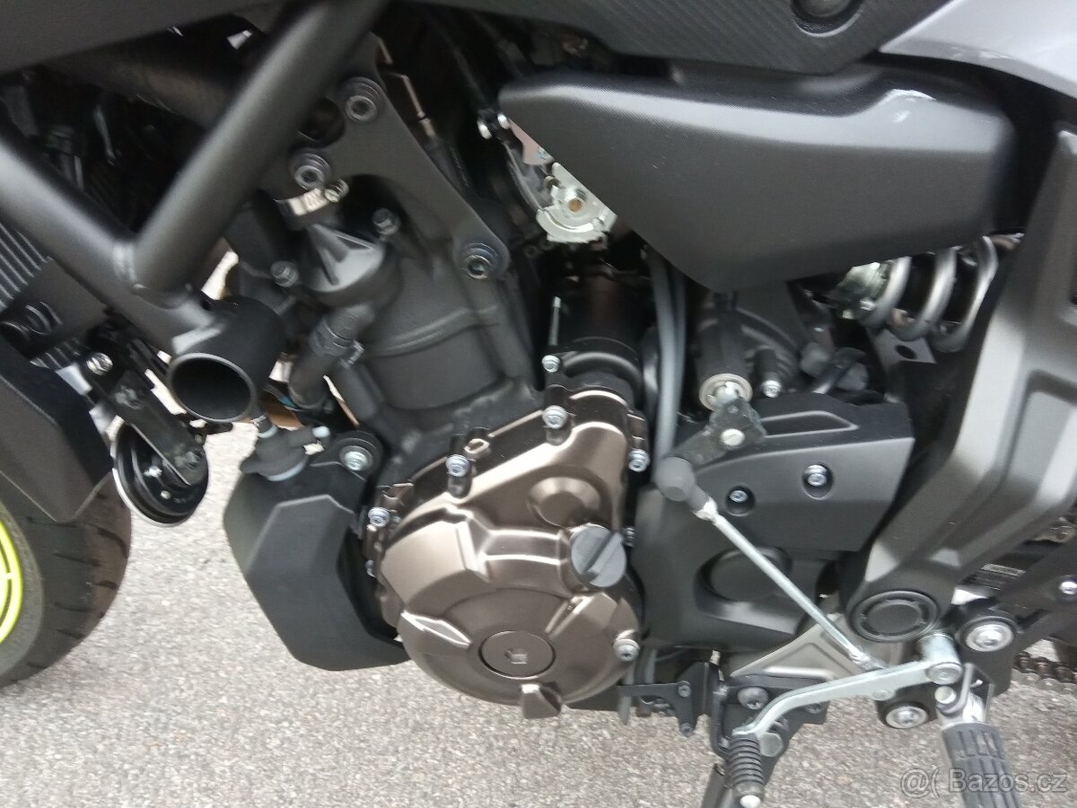 Yamaha MT07 - 11