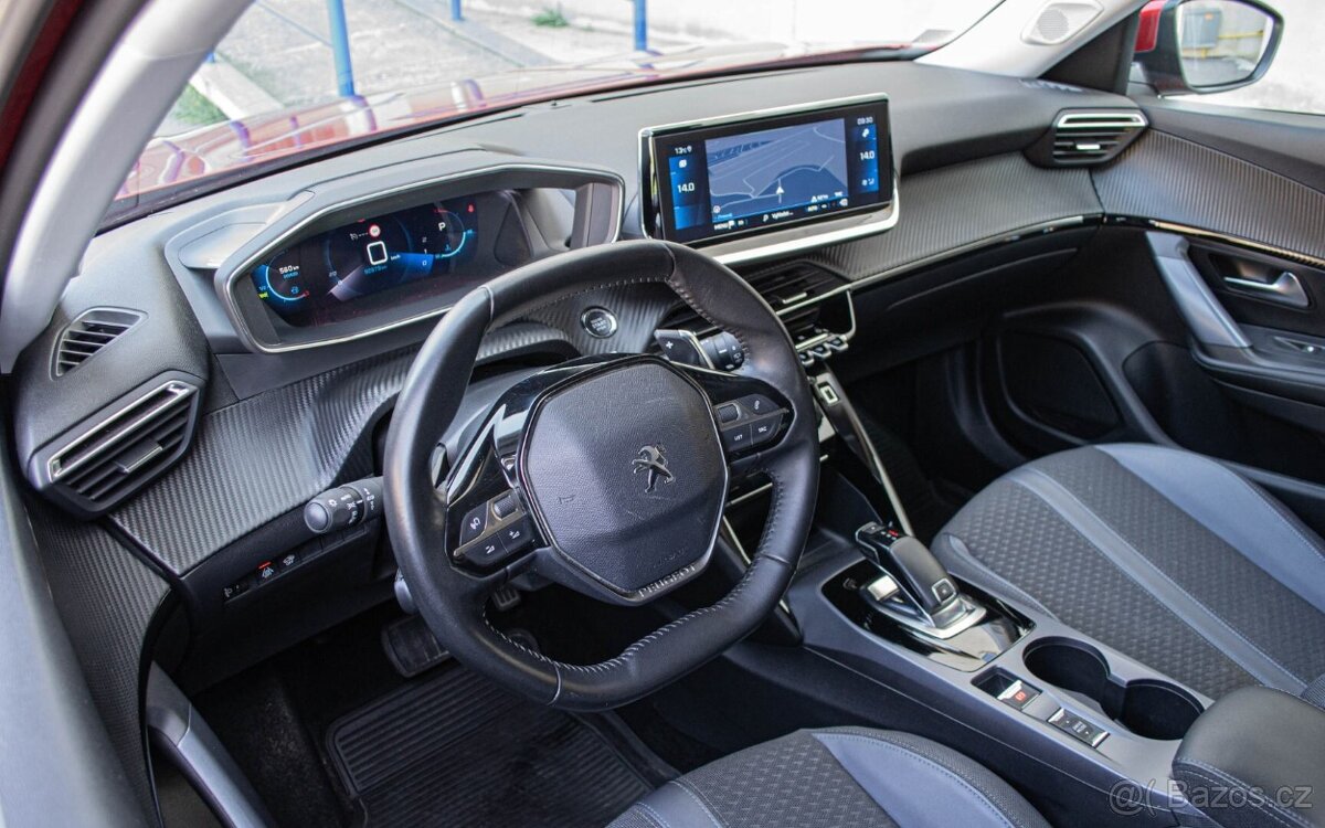 Peugeot 2008 1.2 PureTech Allure 96kW automat - 11