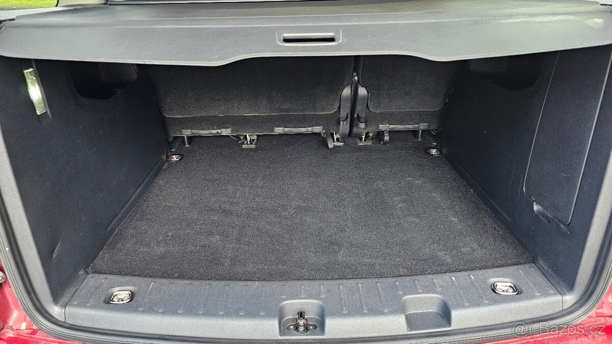 VW Caddy Highline 2.0TDI 2017 - 11