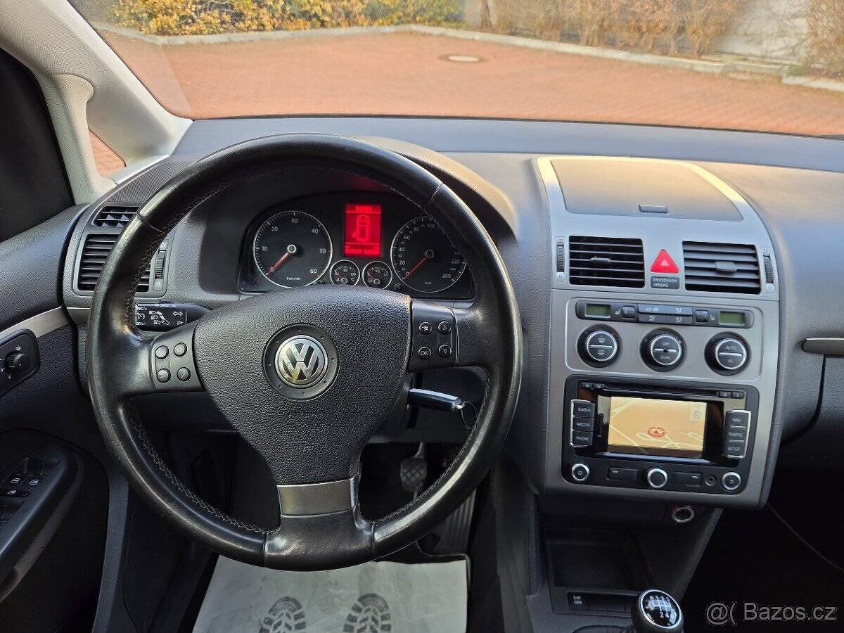 Touran 1.9TDI 77kW Freestyle 7.míst,1.maj.serviska,navi - 11