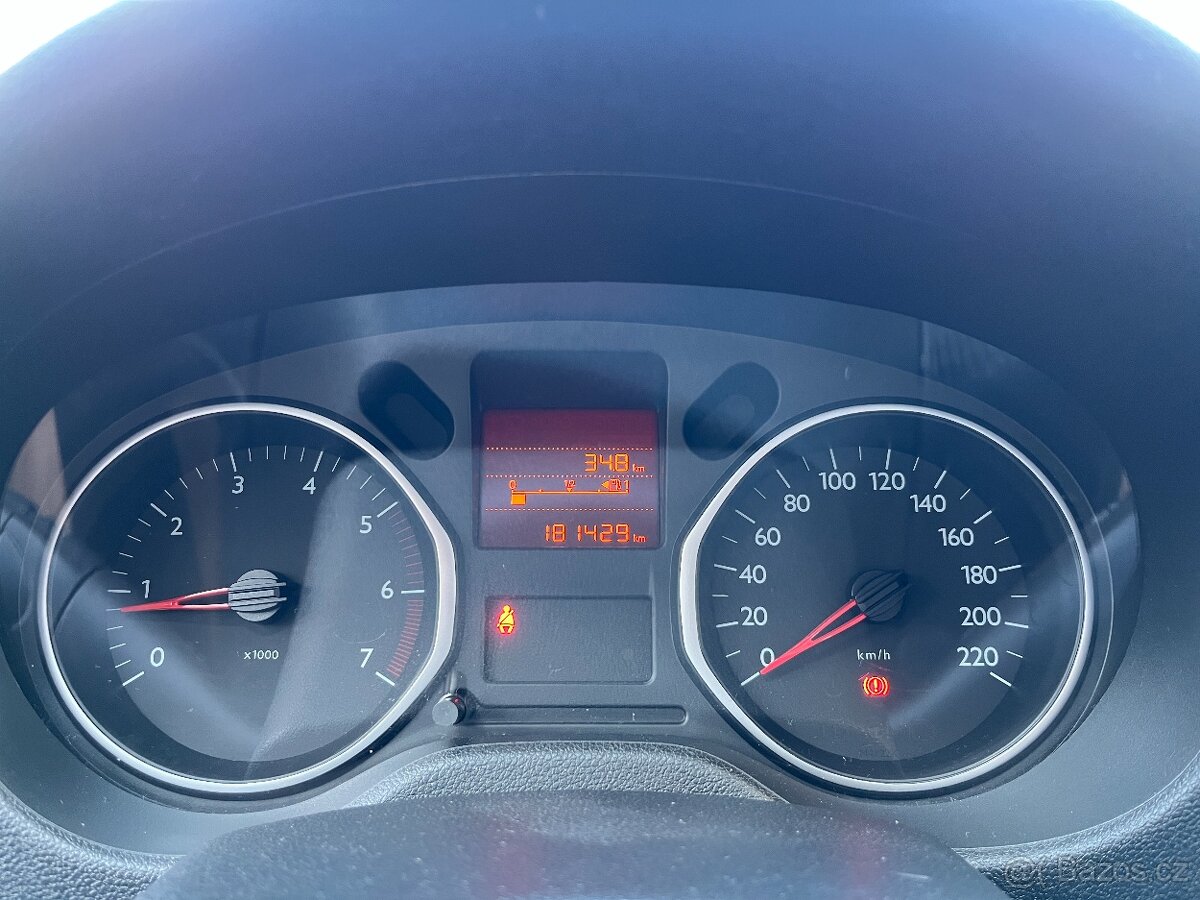 Citroën C-Elysée 1,6HDi 90k Exclusive - 11