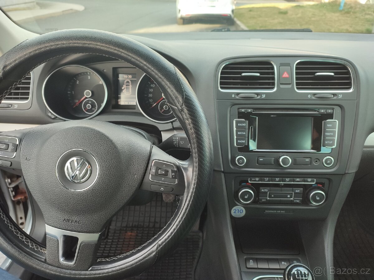 VW Golf 6 1.6 TDI 77 KW - 11