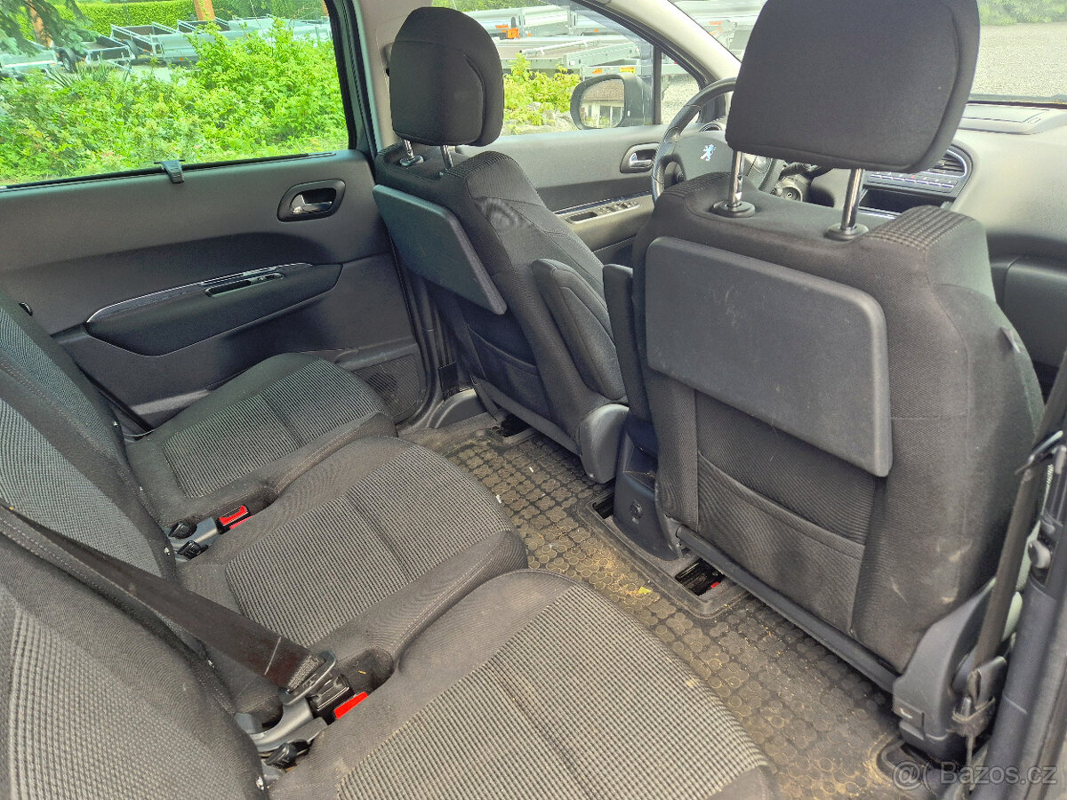 Peugeot 5008 1.6 THP - ZÁVADA - 11