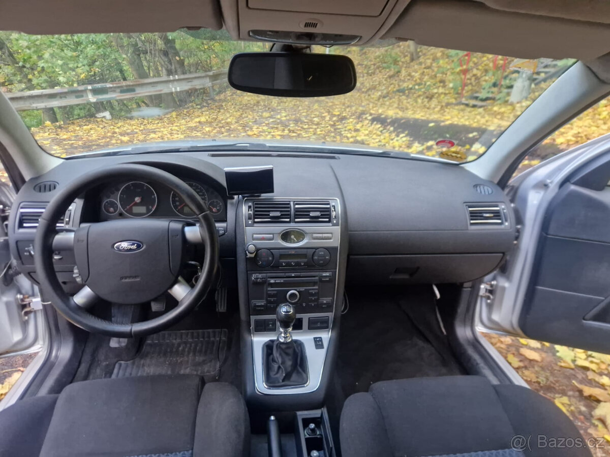 ford Mondeo nafta - 11