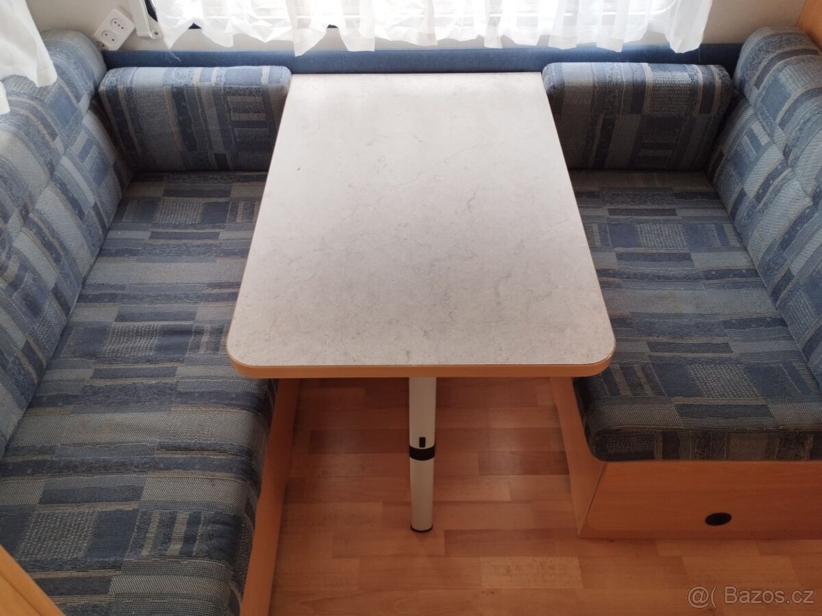 KNAUS SPORT 420QD č.734 pro 4. Stan. 1200 kg. R 2003 - 11