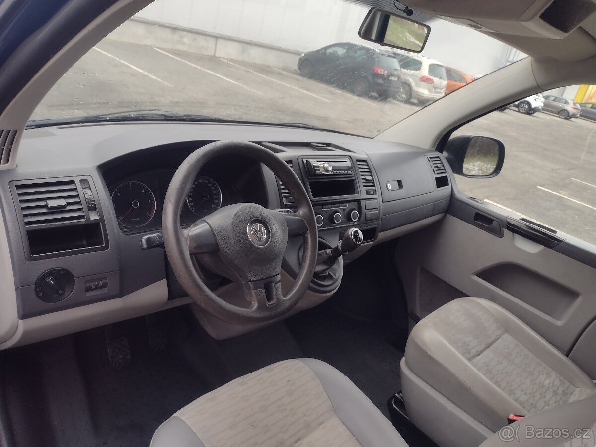 Volkswagen Transporter T5 2.0TDI - 11