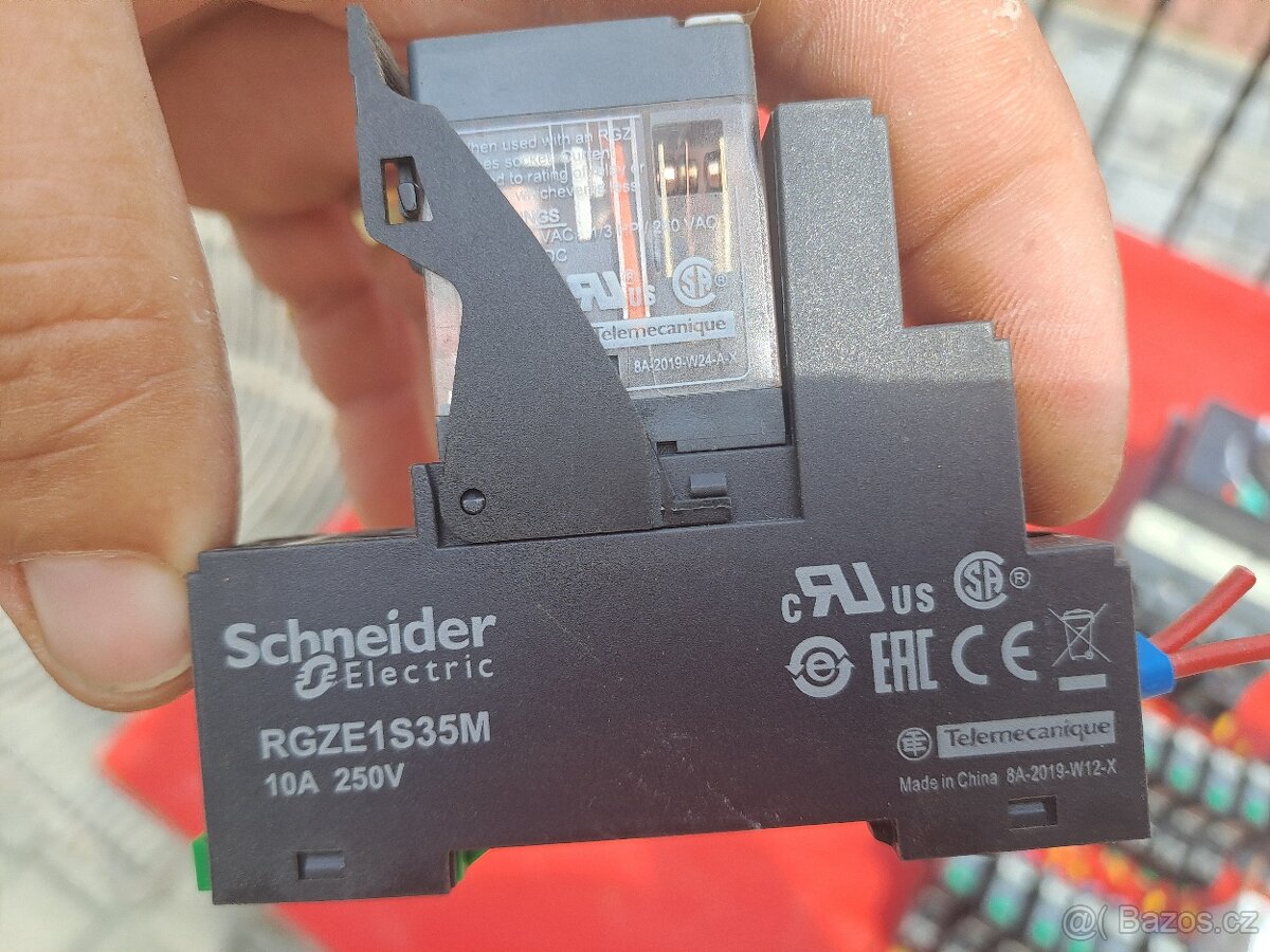 Relé, jističe, stykače, deon - Schneider - 11